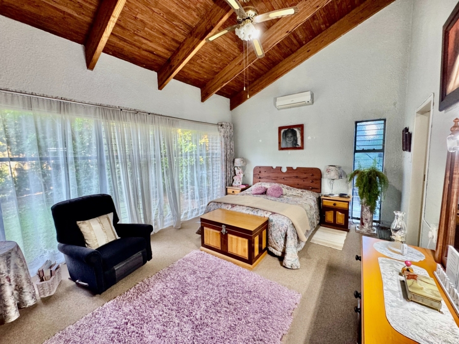 3 Bedroom Property for Sale in Van Der Hoff Park North West